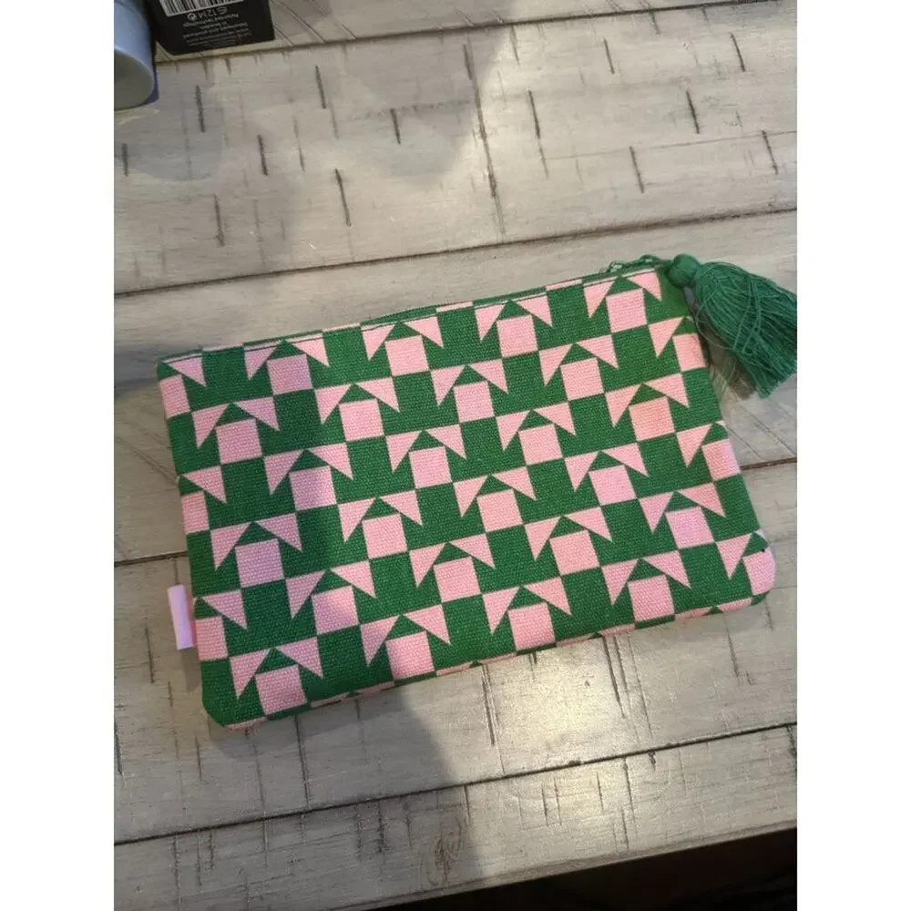 FREE WITH ANY PURCHASE Ipsy Green & Pink Cosmetic Bag